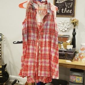 Aratta silent journey sleeveless button up